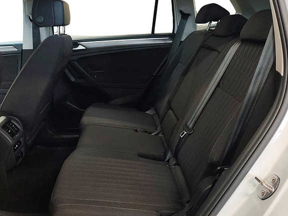 Volkswagen Tiguan Allspace 10 of 23