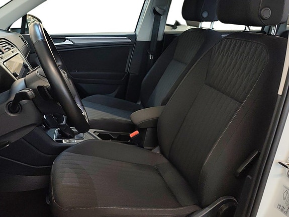 Volkswagen Tiguan Allspace 9 of 23