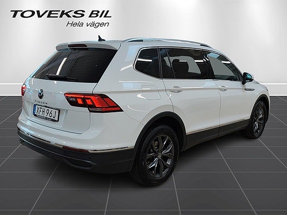 Volkswagen Tiguan Allspace 3 of 23