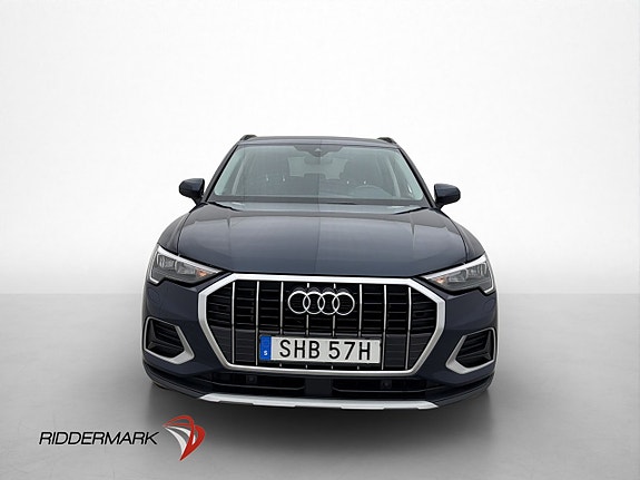 Audi Q3 2 of 22