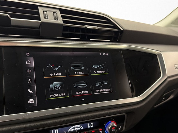 Audi Q3 17 of 22