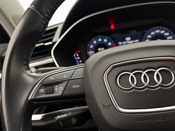 Audi Q3 13 of 22