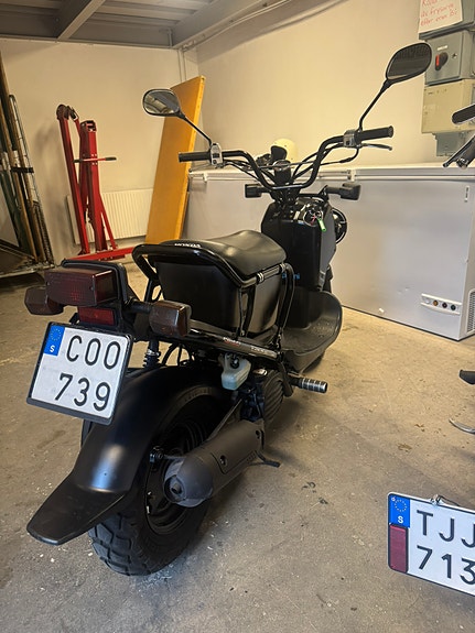 Honda Zoomer Nps50 3 of 3
