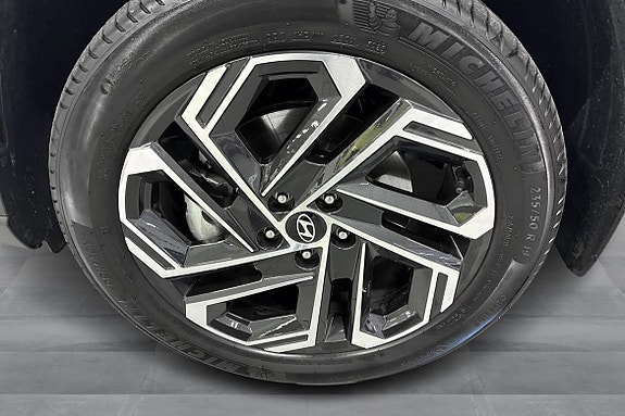 Hyundai Tucson 12 of 14
