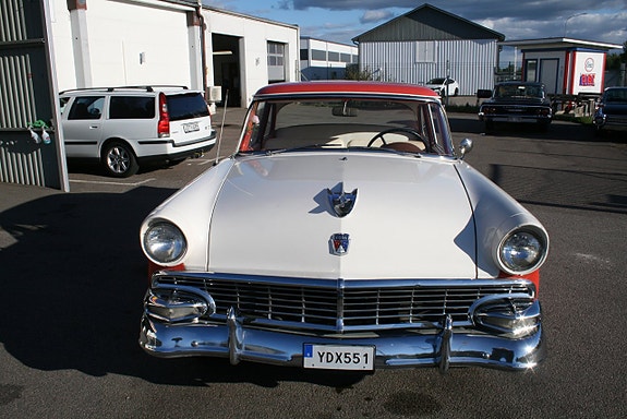 Ford Custom 9 of 20