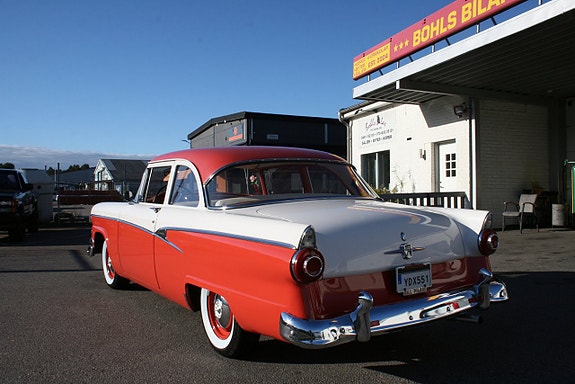 Ford Custom 6 of 20