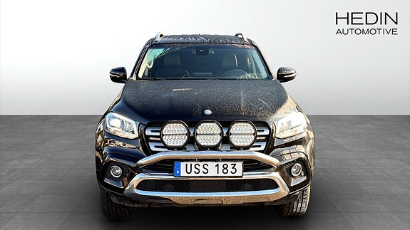 Mercedes-Benz X-Klass 8 of 11
