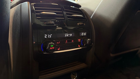 BMW 540i 7 of 16