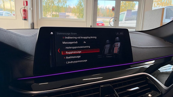 BMW 540i 15 of 16