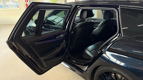BMW 540i 5 of 16