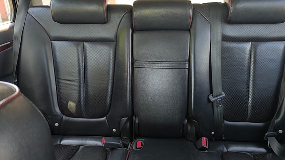 Hyundai Santa Fe 2 of 9