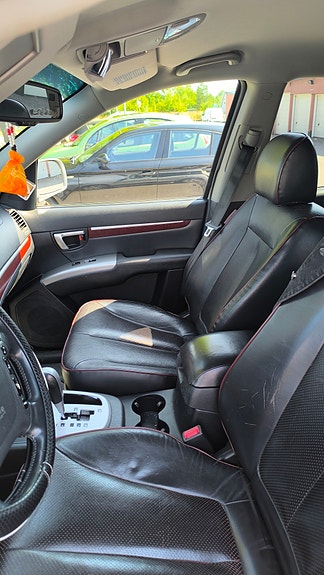 Hyundai Santa Fe 4 of 9