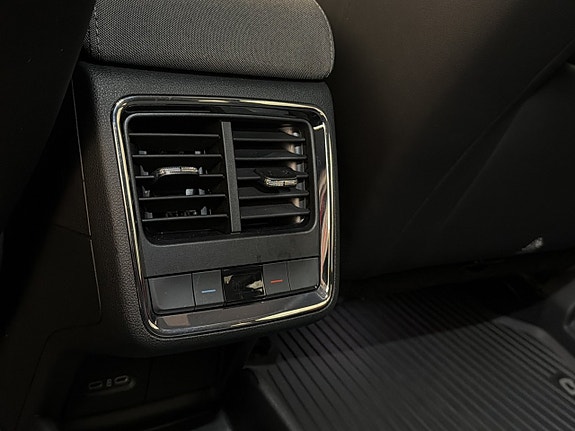 Skoda Enyaq 30 of 30