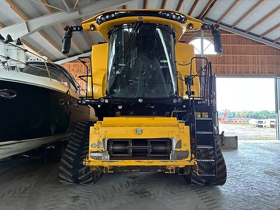 New Holland CR 10.90 3 of 6