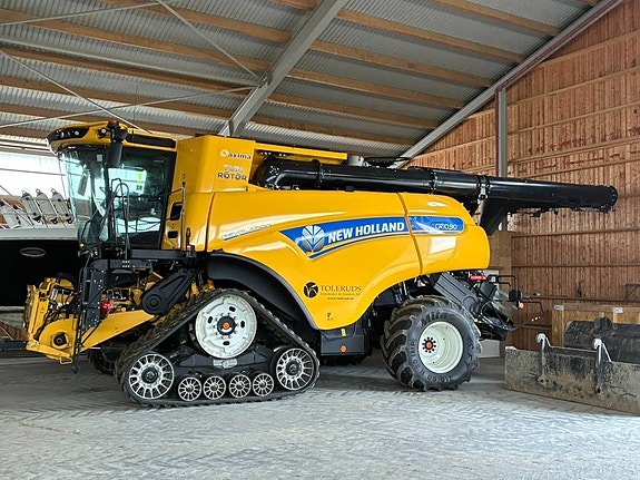 New Holland CR 10.90 2 of 6