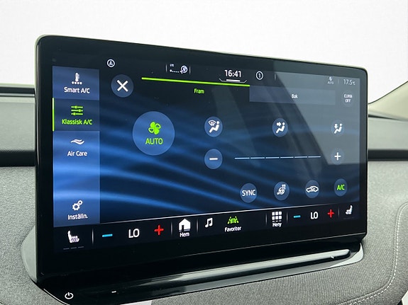 Skoda Enyaq 24 of 30