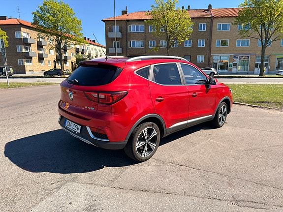 MG ZS EV 4 of 6