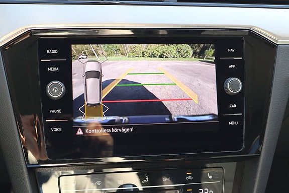 Volkswagen Passat Alltrack 12 of 12