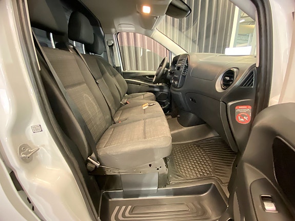 Mercedes-Benz Vito E-CELL 24 of 24