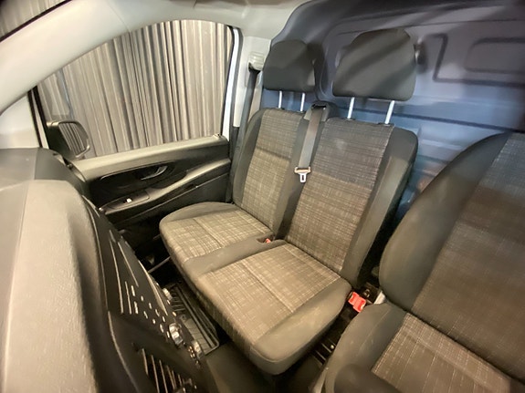 Mercedes-Benz Vito E-CELL 22 of 24