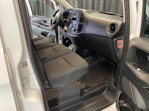 Mercedes-Benz Vito E-CELL 10 of 24