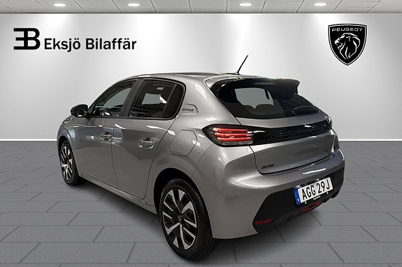 Peugeot 208 8 of 18