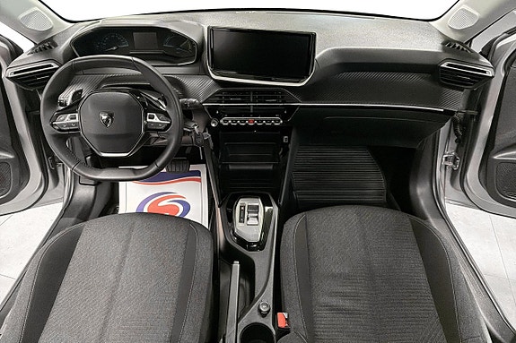 Peugeot 208 12 of 18