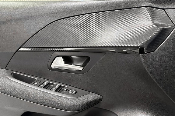 Peugeot 208 15 of 18