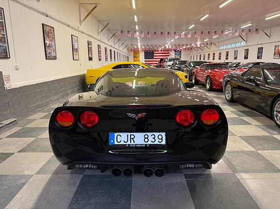 Chevrolet Corvette 7 of 17