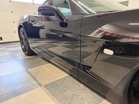 Chevrolet Corvette 9 of 17