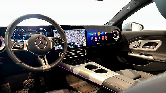 Mercedes-Benz CLA200 8 of 13