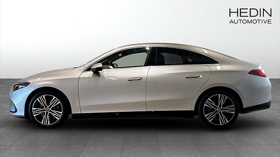 Mercedes-Benz CLA200 2 of 13