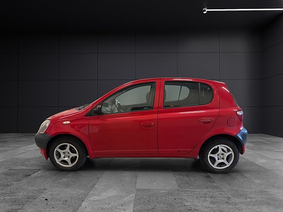 Toyota Yaris 3 of 20