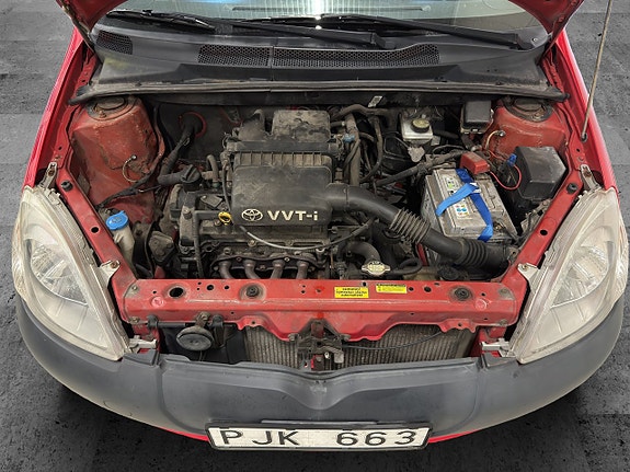 Toyota Yaris 9 of 20