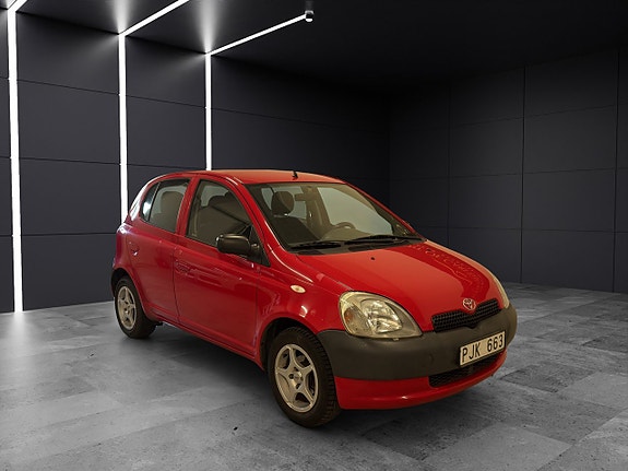 Toyota Yaris 8 of 20