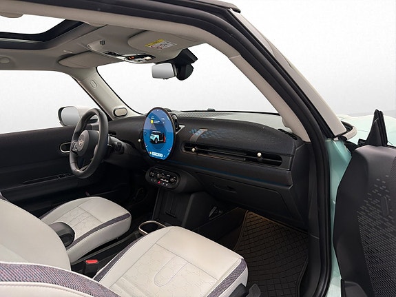 MINI Cooper S 17 of 30