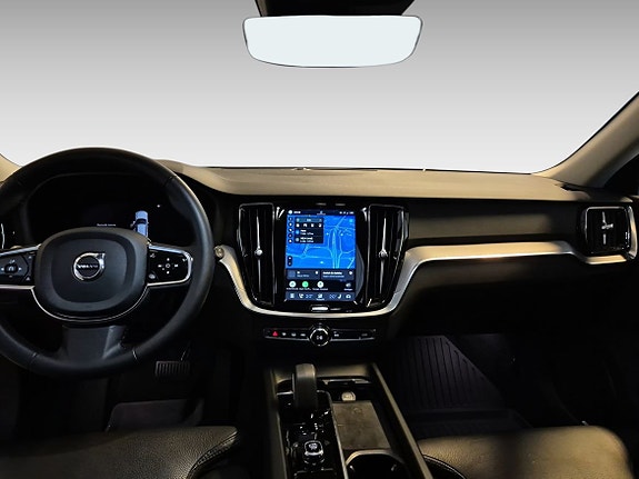 Volvo V60 Cross Country 9 of 11
