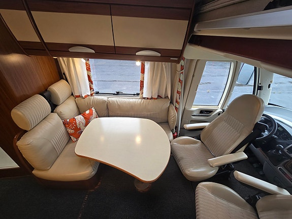 Hymer B 614 SL 8 of 13