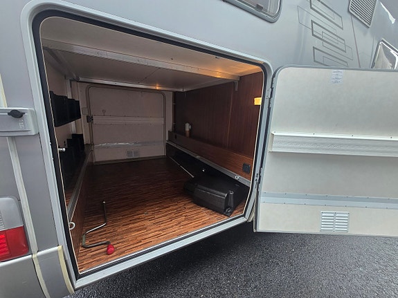 Hymer B 614 SL 11 of 13