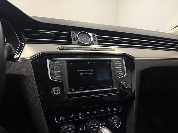 Volkswagen Passat 17 of 17