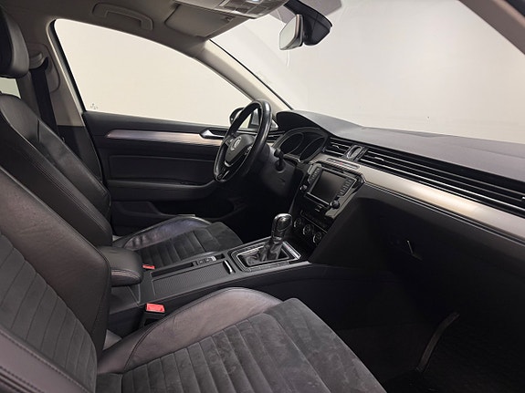 Volkswagen Passat 8 of 17