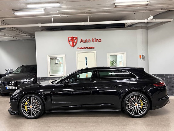 Porsche Panamera 4 2 of 11