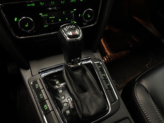 Skoda Superb 14 of 28