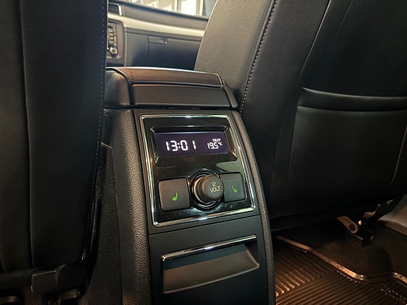 Skoda Superb 21 of 28