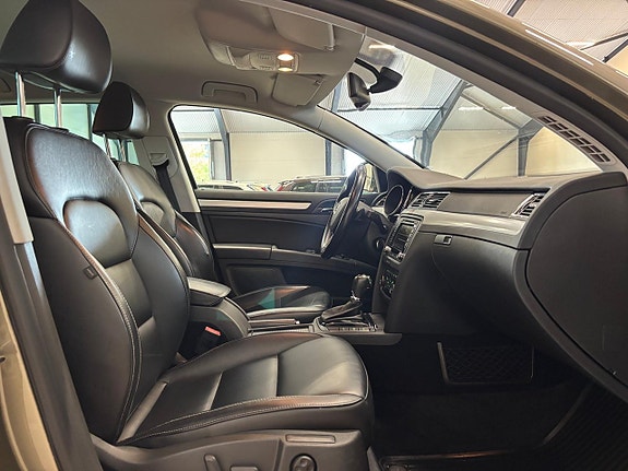 Skoda Superb 17 of 28