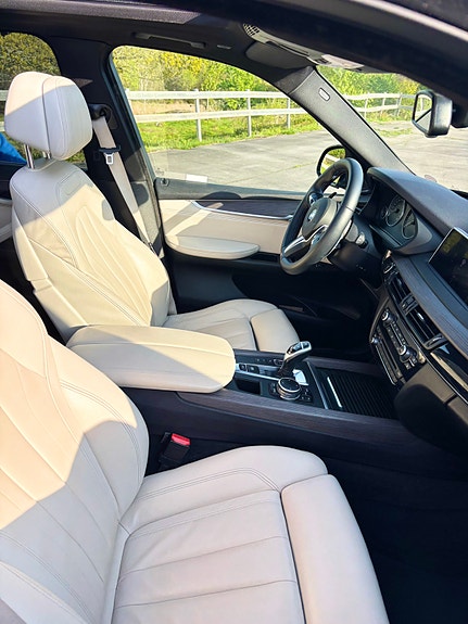 BMW X5 9 of 16