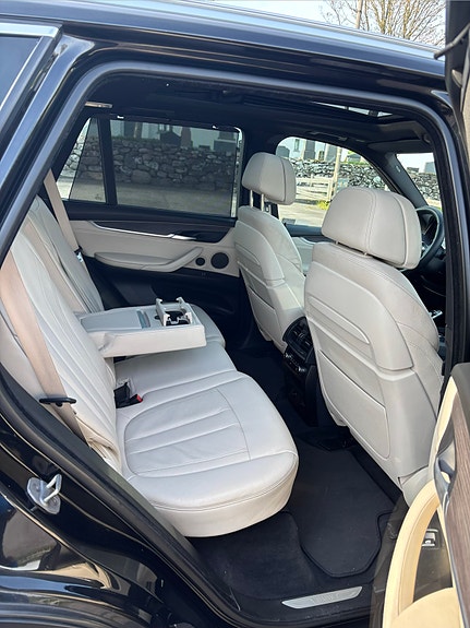 BMW X5 11 of 16