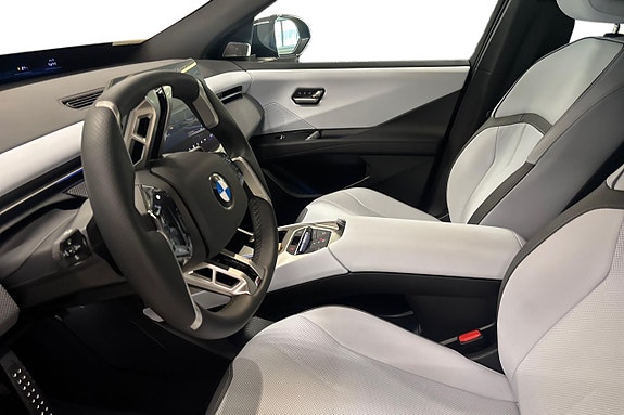 BMW iX3 12 of 19