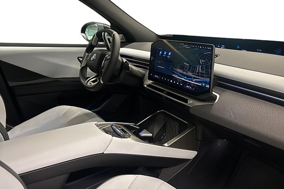 BMW iX3 6 of 19