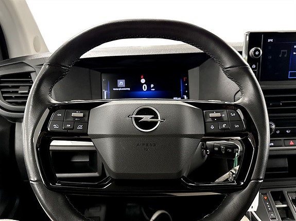 Opel Vivaro 9 of 15